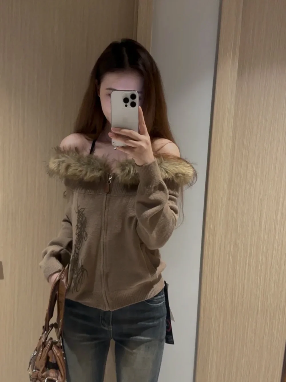 Faux Fur Trim Brown Off-Shoulder Sweater Set - Picture 7 of 8